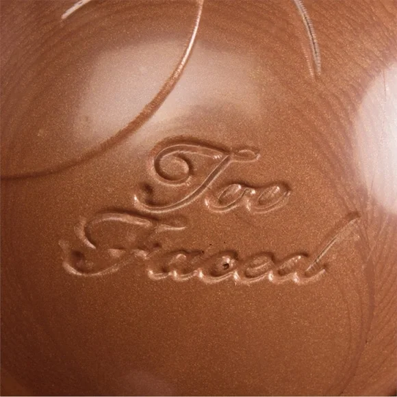 Too Faced Bronzed Peach Toasted Peach Melting Powder Bronzer - Picture 3 of 6